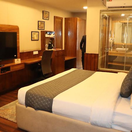 Royal Castle Hotel Kasol Exterior photo